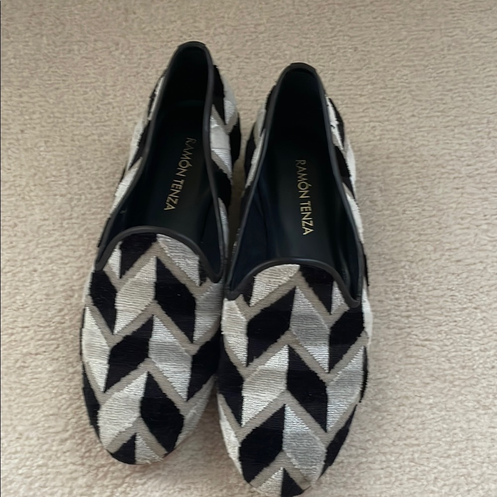 Ramon Tenza Chevron Patterned Loafers in Black and White